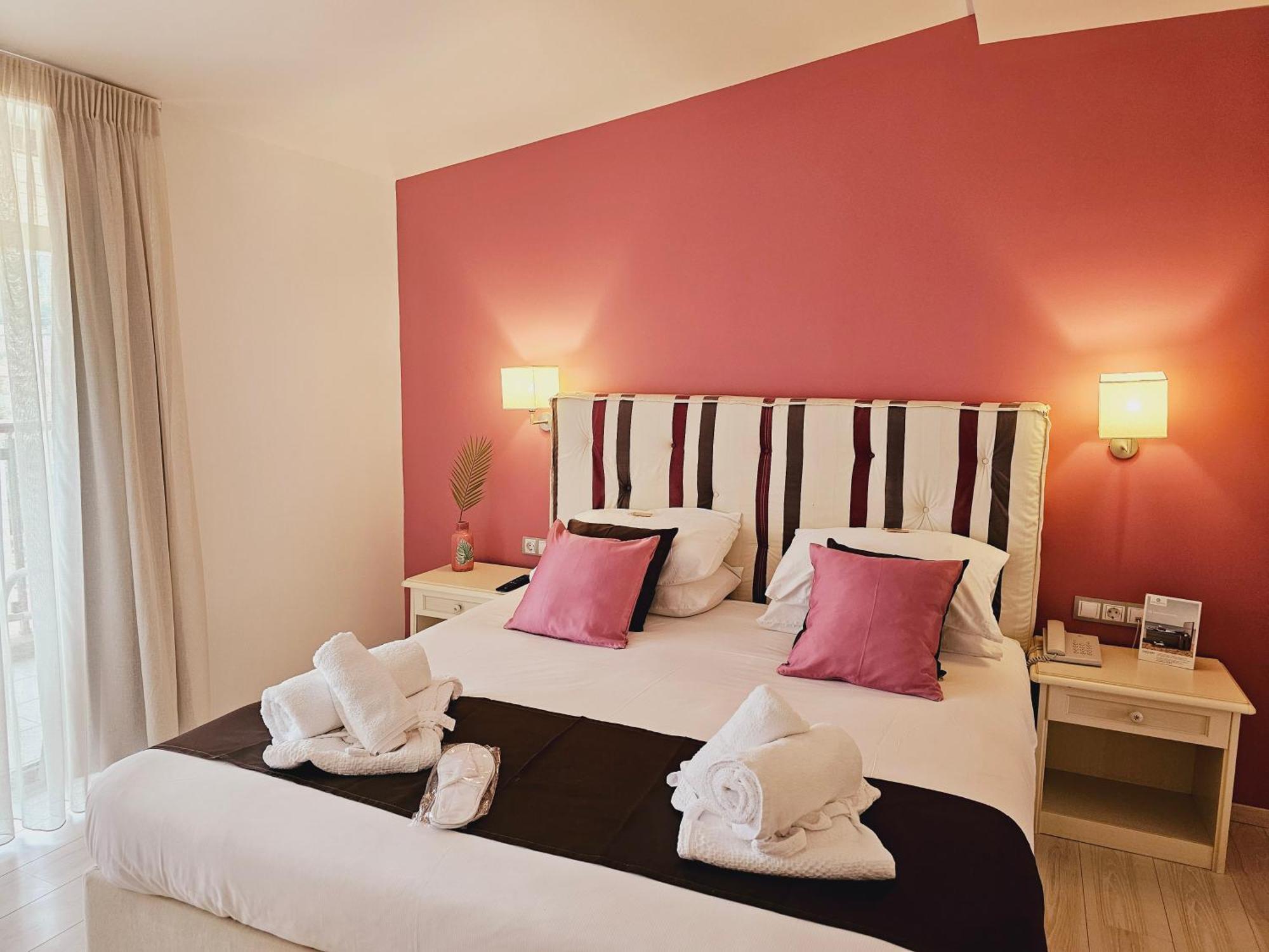 Korina Hotel Скала Потамияс Екстериор снимка
