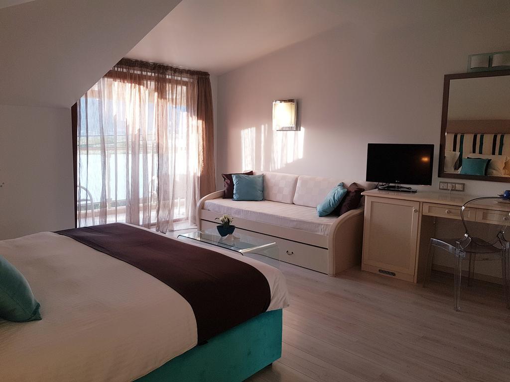 Korina Hotel Скала Потамияс Екстериор снимка