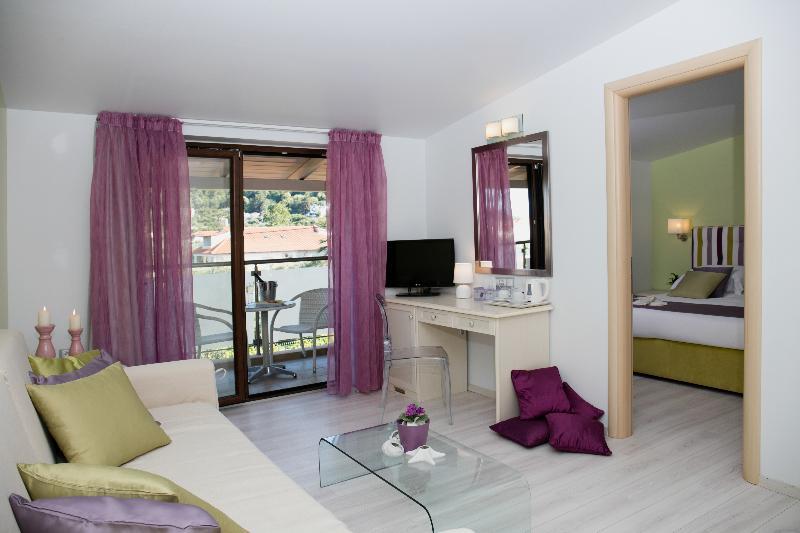 Korina Hotel Скала Потамияс Екстериор снимка
